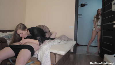 Taboo! Kei te haere mai au ka mataki au i a Papa e whakaipoipo ana i a Mama!